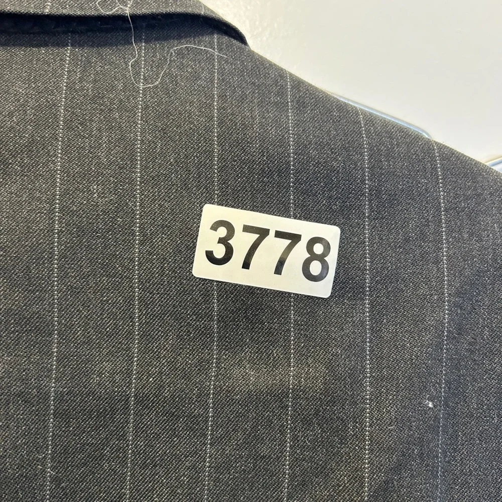 Austin Reed Men Suit Jacket‎ Pinstripe Black Grey 2 Button 46R